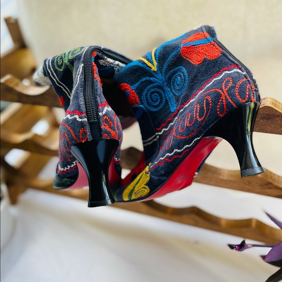 O’ Suzani Boots Turkish Embroidered US 6, EU 37. - Picture 6 of 8